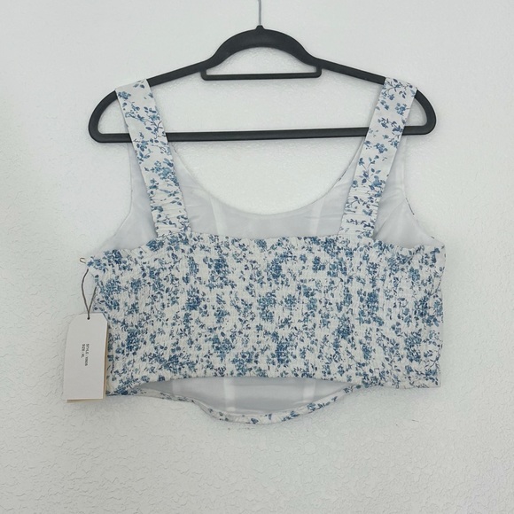 🆕 Blue Floral Cropped Linen Top - Picture 3 of 3
